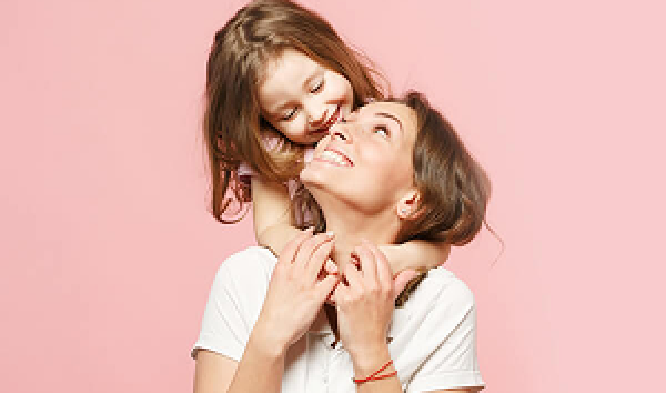 วิธีการสร้างสัมพันธ์อันดีกับลูกน้อยในแต่ละช่วงวัย (ตั้งแต่แรกเกิด-1ขวบ)